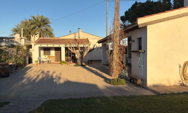 Semi - Detached Villa - Resale - Dolores - Dolores