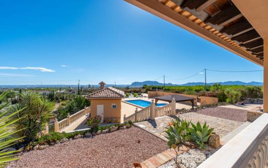 Living in Partida Las Lomas (Albatera): peace, nature and authentic Spanish country life